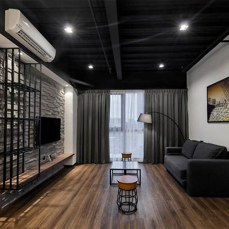 Exclusive Business Suite @ M Summit 191 George Town Dış mekan fotoğraf