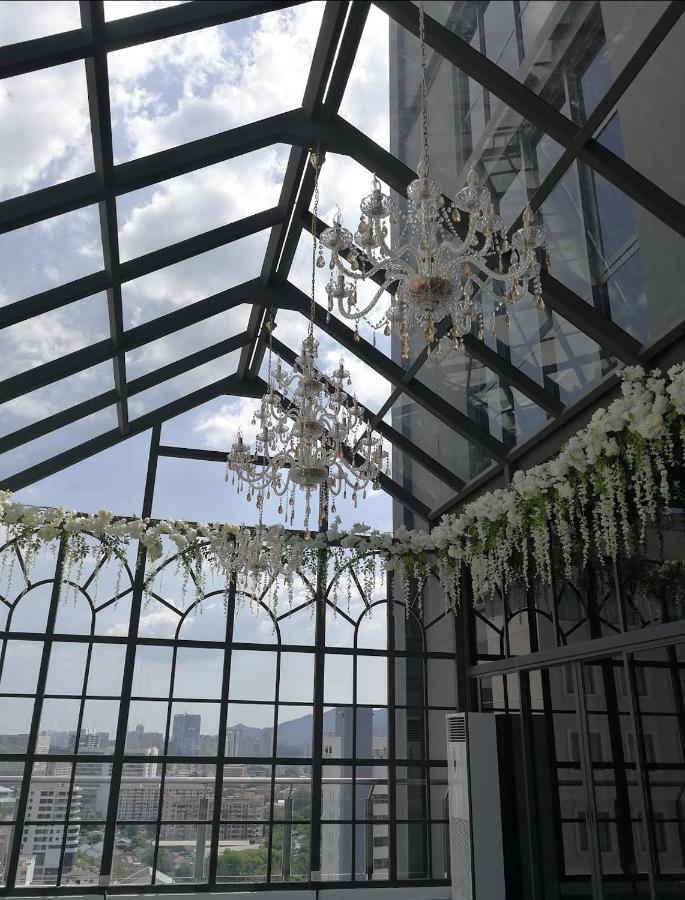 Exclusive Business Suite @ M Summit 191 George Town Dış mekan fotoğraf