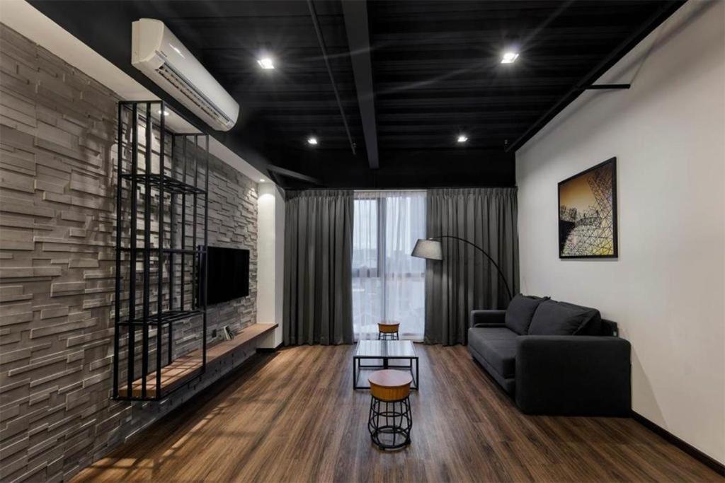 Exclusive Business Suite @ M Summit 191 George Town Dış mekan fotoğraf